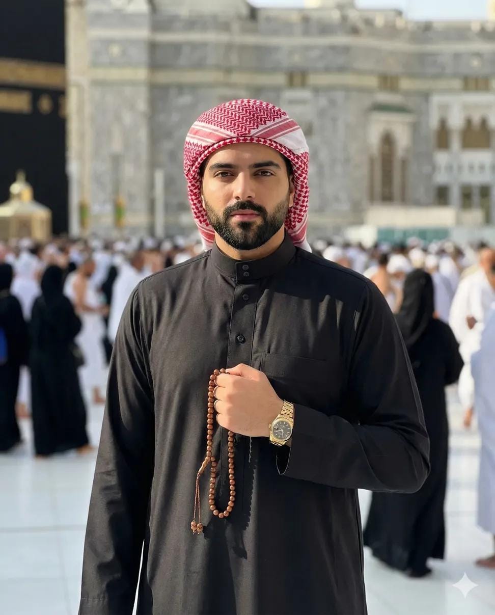 Fresh islamic Prompt:
Ultra-realistic vertica...